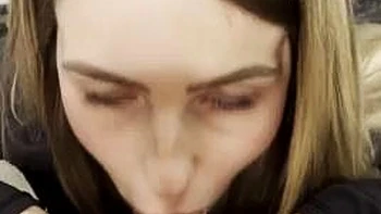 Amateur Babe Gets Fucked Doggy and Gives Blowjob