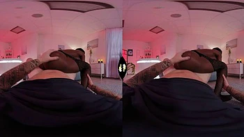 Ebony MILF VR: Blowjob, Doggy und Cowgirl Fick
