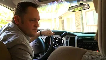 Le père de ma meilleure amie baise avec grosse bite et fellations profondes