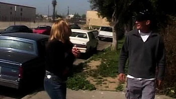 Blonde Milf bläst ohne Hände, heftiger Cumshot