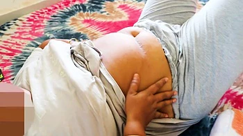 Indisches Dorfmädchen zeigt ihre heiße Fotze