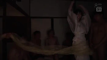 Heißer Orgasmus-Mix mit asiatischen Girls