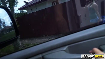 Rubia tetona follada duro con facial incluido