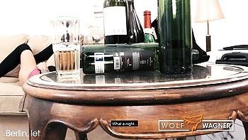 Немка София Логан в фейковом трио с большими сиськами