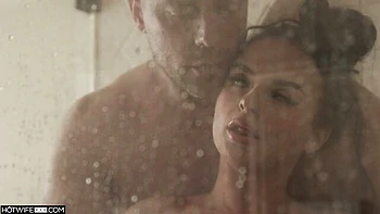 Рамон Номар трахает горячую жену Пейтон с огромной жопой