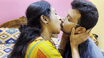 Desi Bhabhi Hardcore Fuck: Tight Pussy & Tits with Blowjob