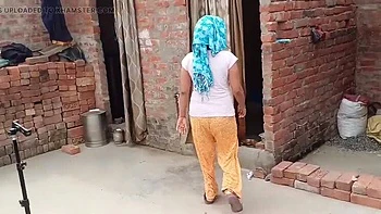 MILF india PoojaSex folla anal al anfitrión de Airbnb por primera vez