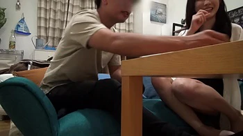 Японка трахается в горячем порно с поцелуями