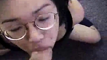 Casting asiático: anal, mamada y perrito amateur