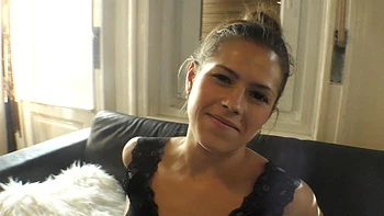 Morena Serina Gomez monta duro en POV