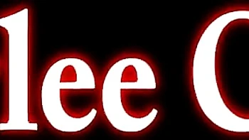 Грязная мама Чарли Чейз с большими сиськами и членом