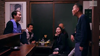 Kanna au cul énorme baisée à deux, pas par son mari