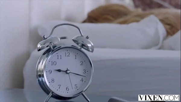 VIXEN Gorgeous newbie Kelly Collins' exclusive Vixen debut