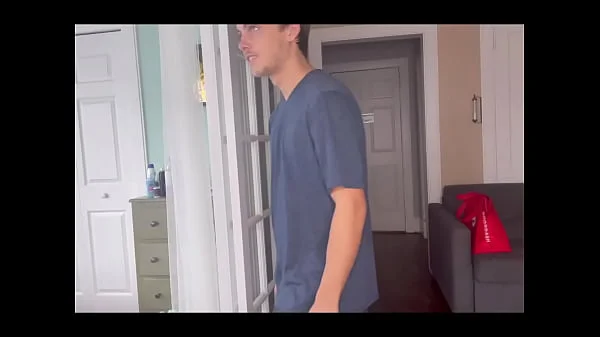 DoorDash driver fucks Cheerleader