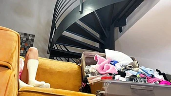 Honey s'ennuie, ignorée et enculée