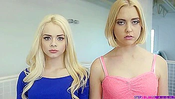 Adolescentes rubias comparten polla en trío salvaje