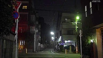 Unschuldige japanische Frau vom Stiefvater gefickt