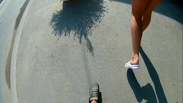 pantyless down the street.Mala dvojka
