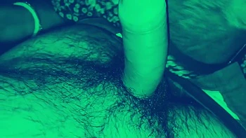 Indische Amateurbrünette lutscht den besten Schwanz