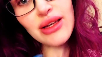 Big Tits Amateur Webcam Girl Masturbates