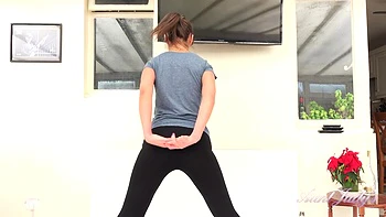 Mature Brunette Milf Masturbates After Workout