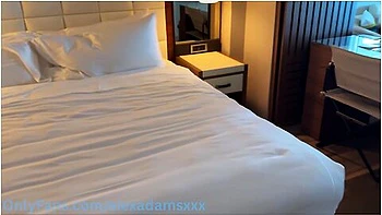 Sharing Hotel Room With Thick Blonde Step Sister - Harlow West