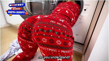 The Best Christmas Gift Is: Step Sister Stuck In A Washing Machine!