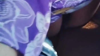 Gaav Ki Desi Bhabi Ko Bus Me Lund Pakdvaya
