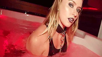 Secretcrush4k - Gothic Latex Wench Explores Her Butthole