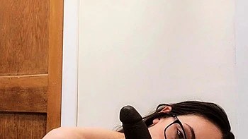 Amateur brunette ariana marie solo toying